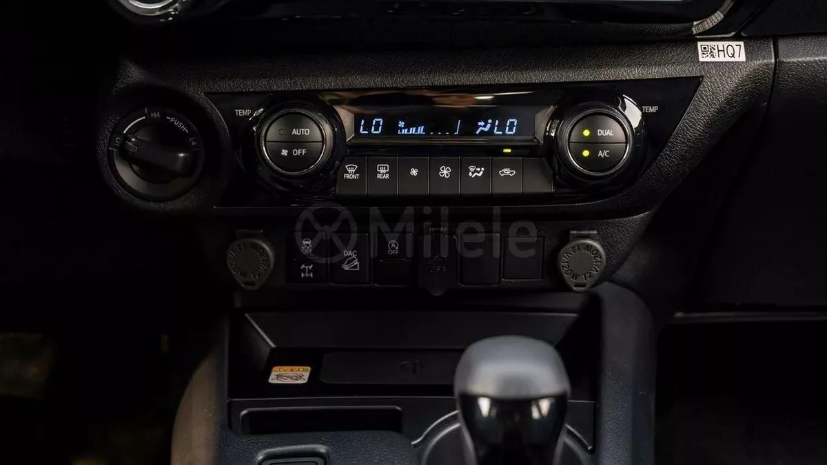 Toyota Hilux HILUX DC DIESEL 2.8M HEV AT 4WD | 2-YEAR WARRANTY + SERVICE AVAILABLE-9-9