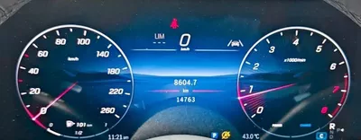 Mercedes Benz GLC200 PREMIUM PLUS Coupe Premium Plus 2025 5 Years Warranty GCC-14