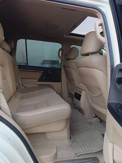 Toyota Land Cruiser GXR 2013 GCC Specs-9