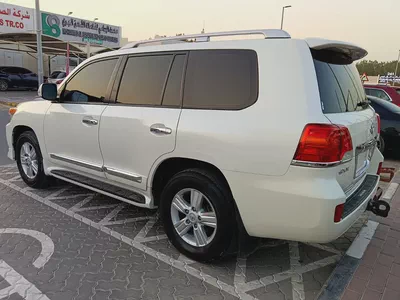 Toyota Land Cruiser GXR 2013 GCC Specs-4