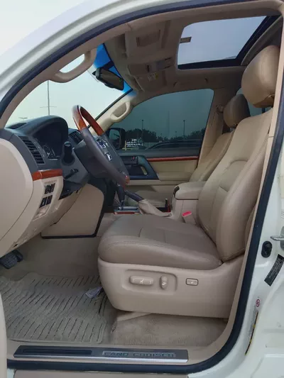 Toyota Land Cruiser GXR 2013 GCC Specs-5