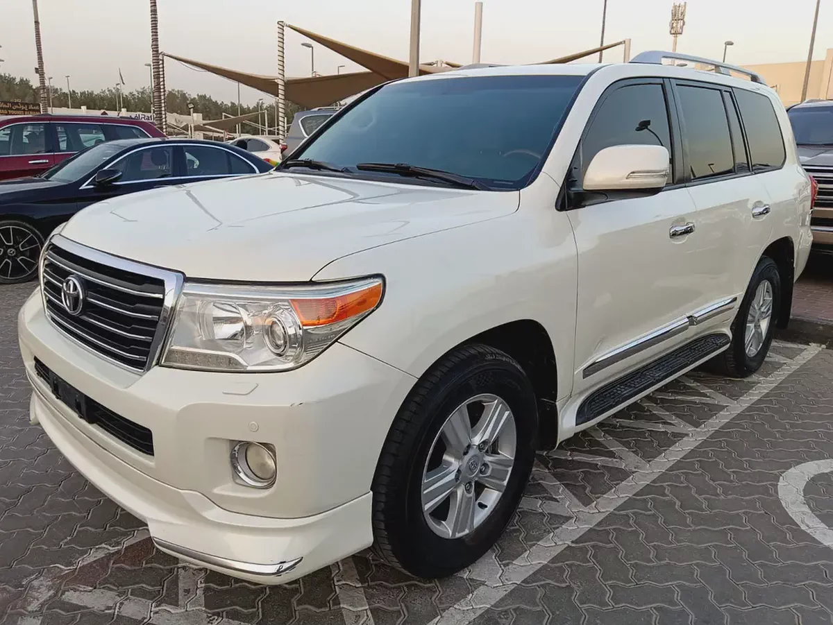 Toyota Land Cruiser GXR 2013 GCC Specs-1-1