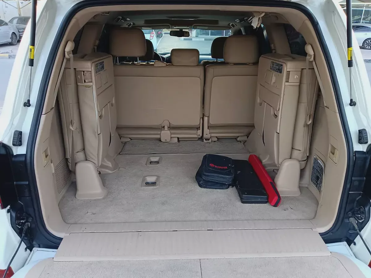 Toyota Land Cruiser GXR 2013 GCC Specs-8-8
