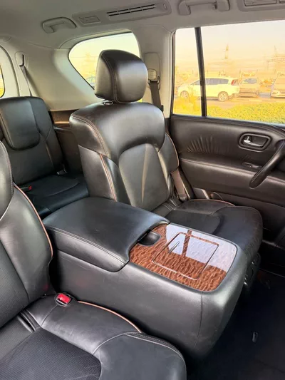 Nissan Armada PLATINUM (NON GCC) PLATINUM 5.6L full option-17