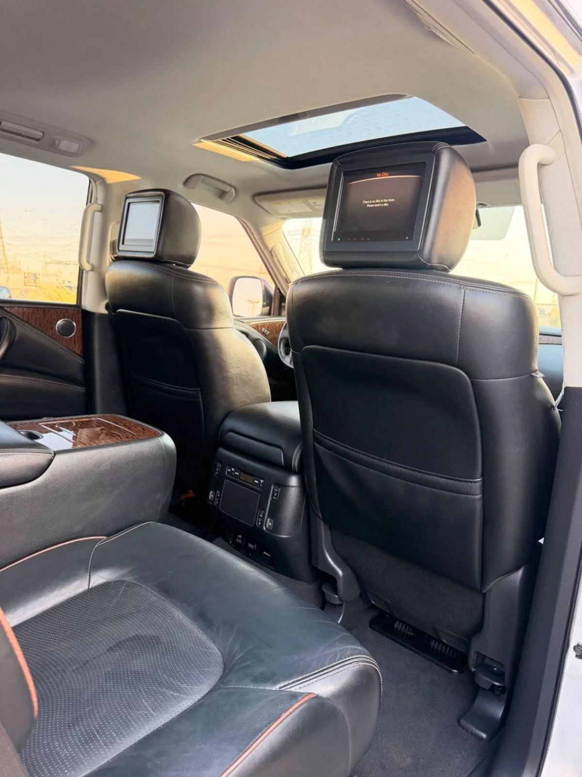 Nissan Armada PLATINUM (NON GCC) PLATINUM 5.6L full option-15-0