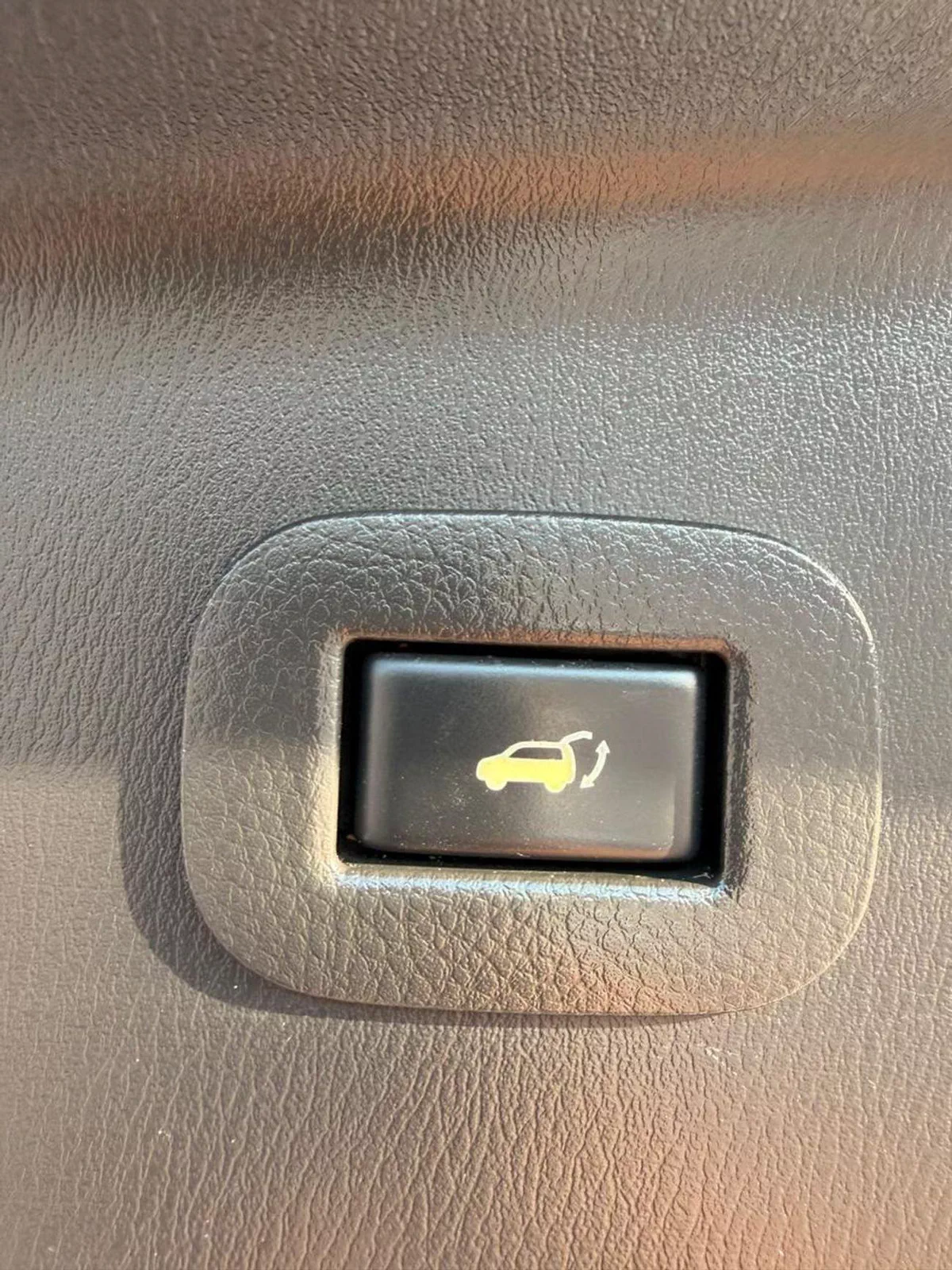 Nissan Armada PLATINUM (NON GCC) PLATINUM 5.6L full option-20-0