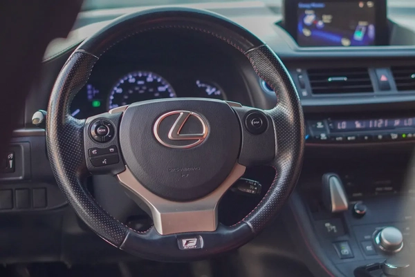 lexus ct200h 2016