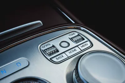 2023 Genesis G90 Royal LWB GCC Specs 3.5L V6 Low Mileage-10