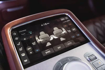 2023 Genesis G90 Royal LWB GCC Specs 3.5L V6 Low Mileage-14