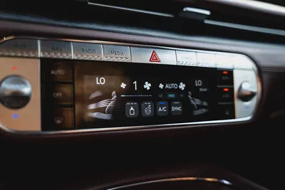 2023 Genesis G90 Royal LWB GCC Specs 3.5L V6 Low Mileage-7