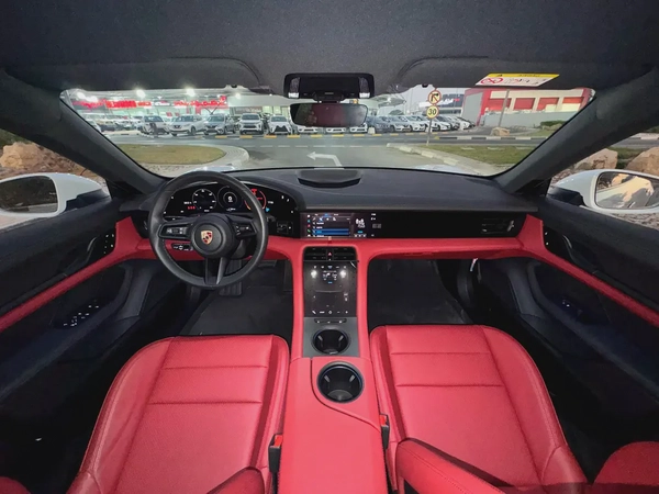 **2023**BRAND NEW GCC SPEC UNDER WARRANTY
