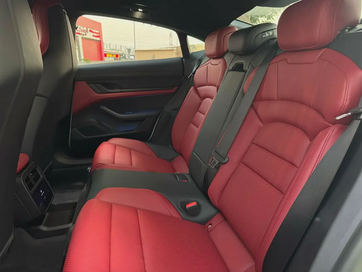 **2023**BRAND NEW GCC SPEC UNDER WARRANTY-10-10