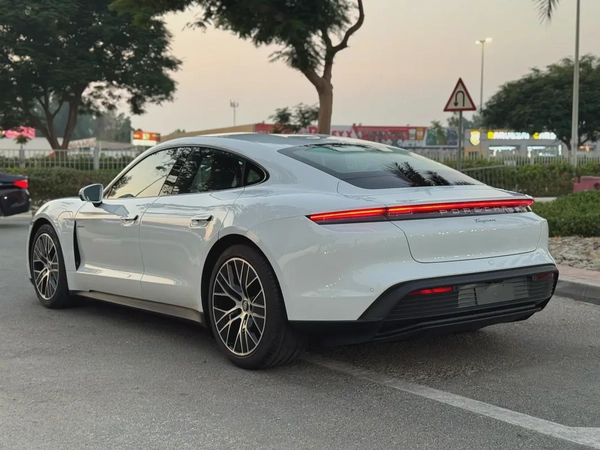 **2023**BRAND NEW GCC SPEC UNDER WARRANTY