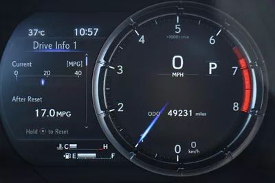 IS300 F AWD 2022 | WHITE ( REF-ACD)-5
