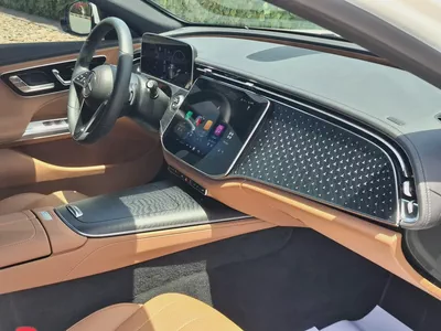 2025 Mercedes-Benz E-Class E 220d 4MATIC -Specs  Brand-12