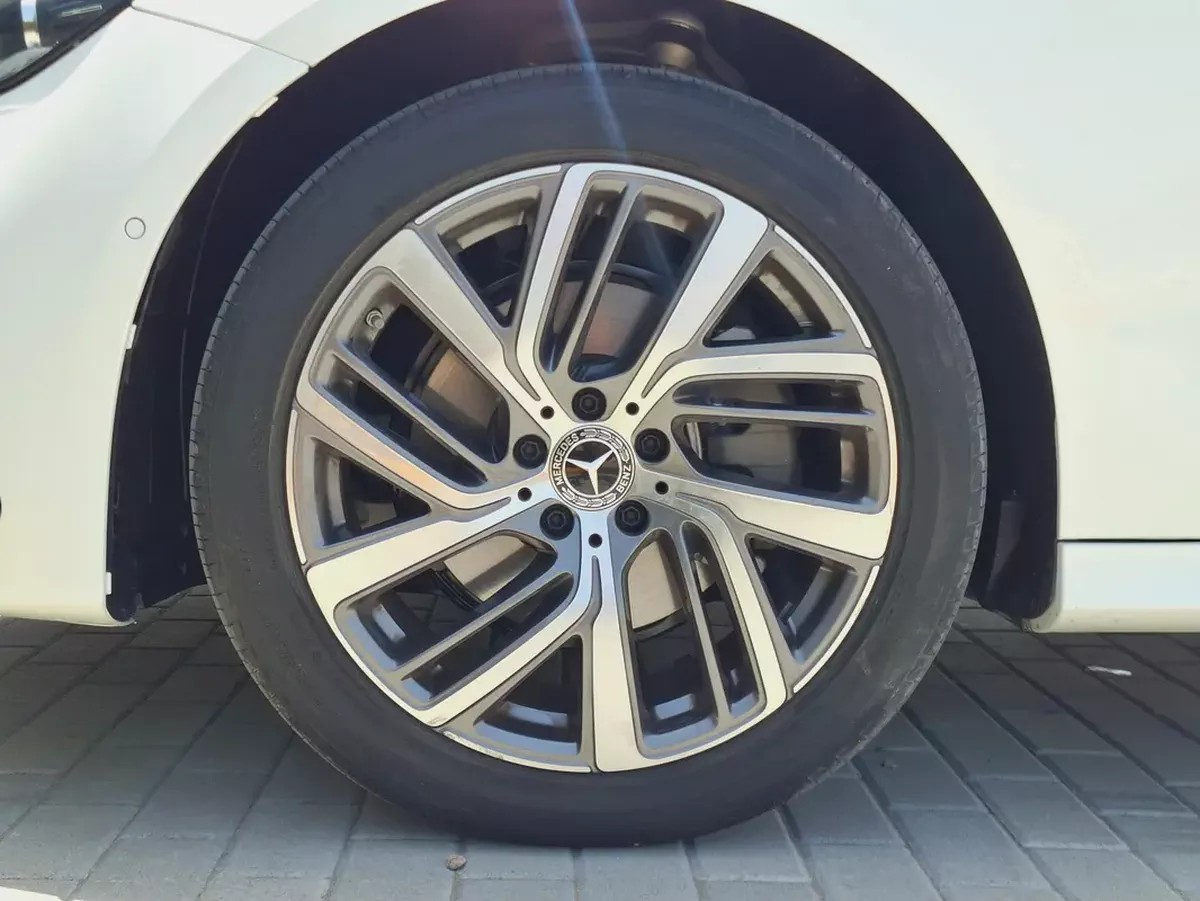 2025 Mercedes-Benz E-Class E 220d 4MATIC -Specs  Brand-7-7