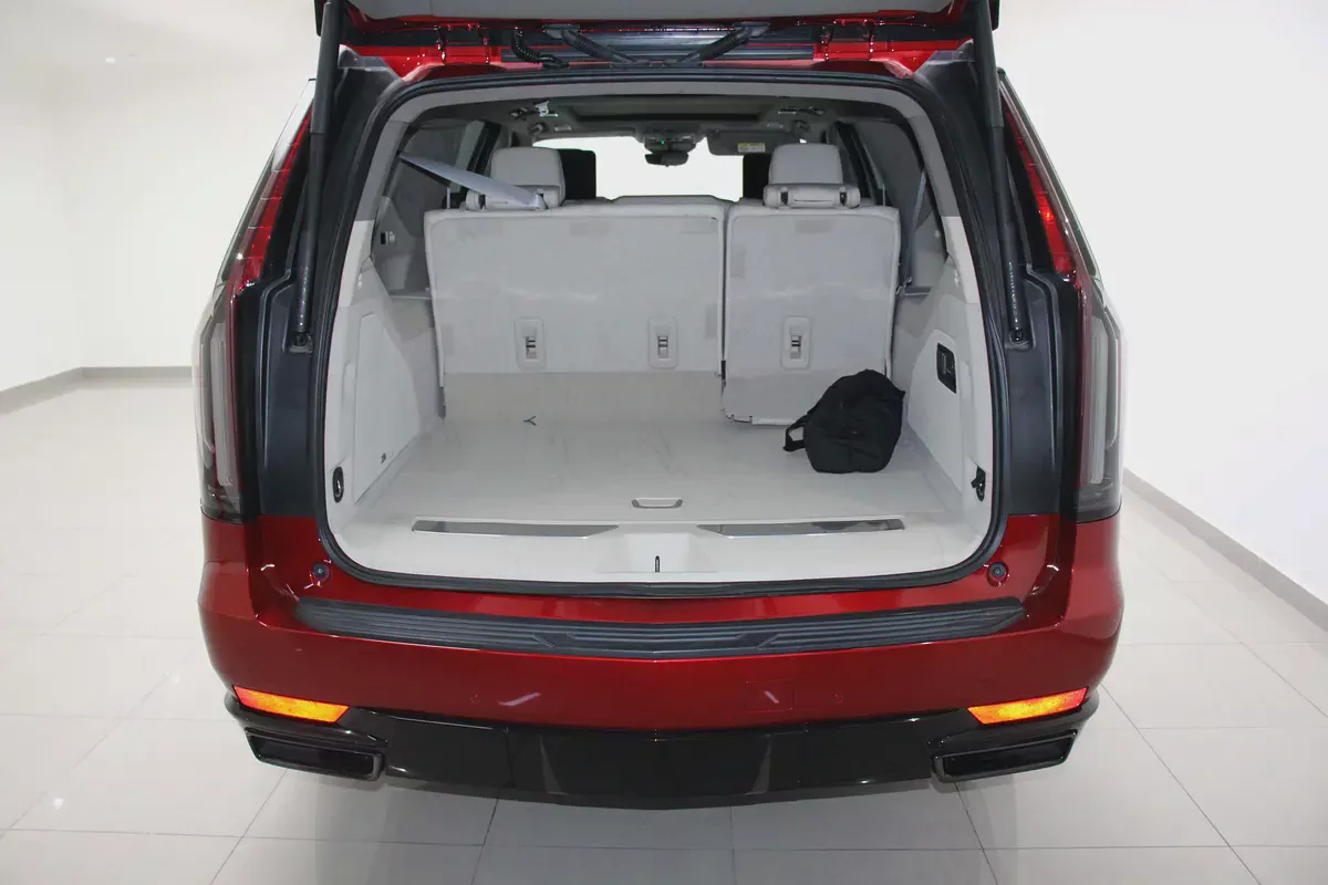 Cadillac Escalade ESV Sport Platinum 2024 GCC Specs-4-4