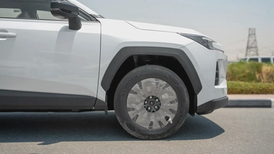 2026 Toyota Rav4 XLE 2.5L AT Hybrid (White-Beige)-7