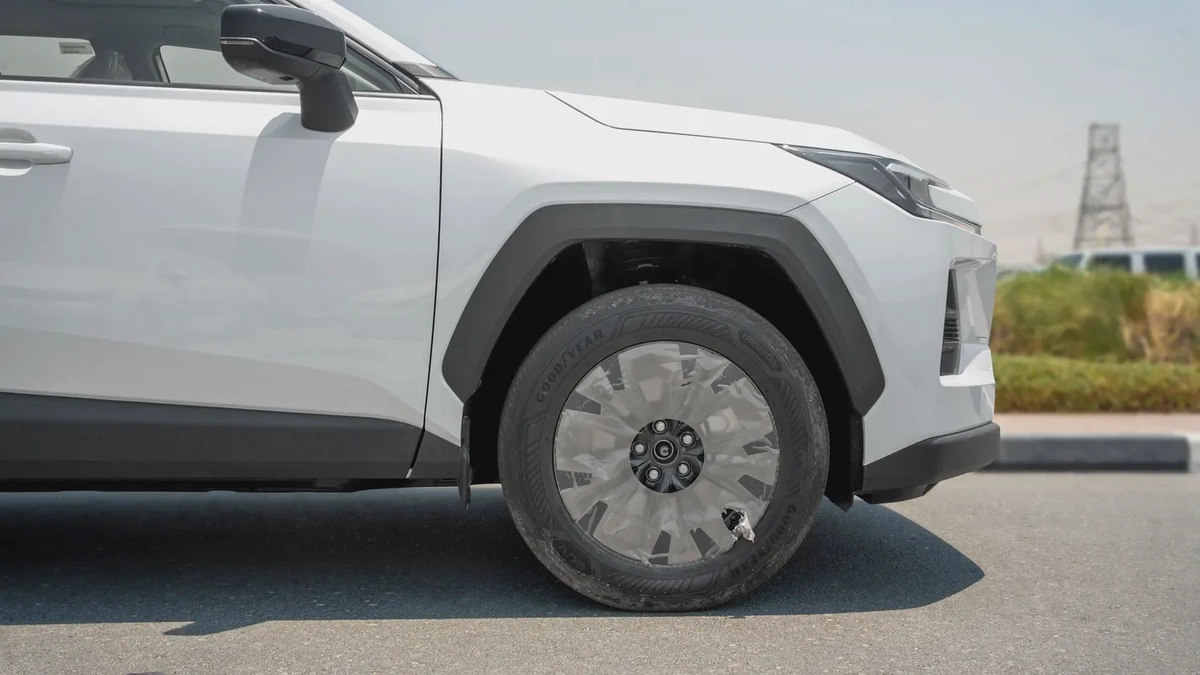 2026 Toyota Rav4 XLE 2.5L AT Hybrid (White-Beige)-7-7