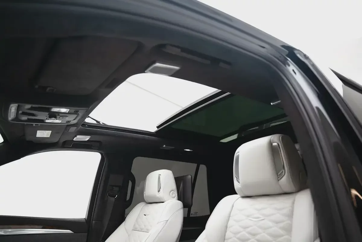 2025 CADILLAC ESCALADE 600 SPORT PLATINUM WITH WARRANTY AND SERVICE CONTRACT-16-16