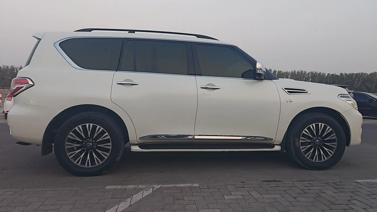 Nissan Patrol SE Platinum 2014 | GCC Specs | Well Maintained