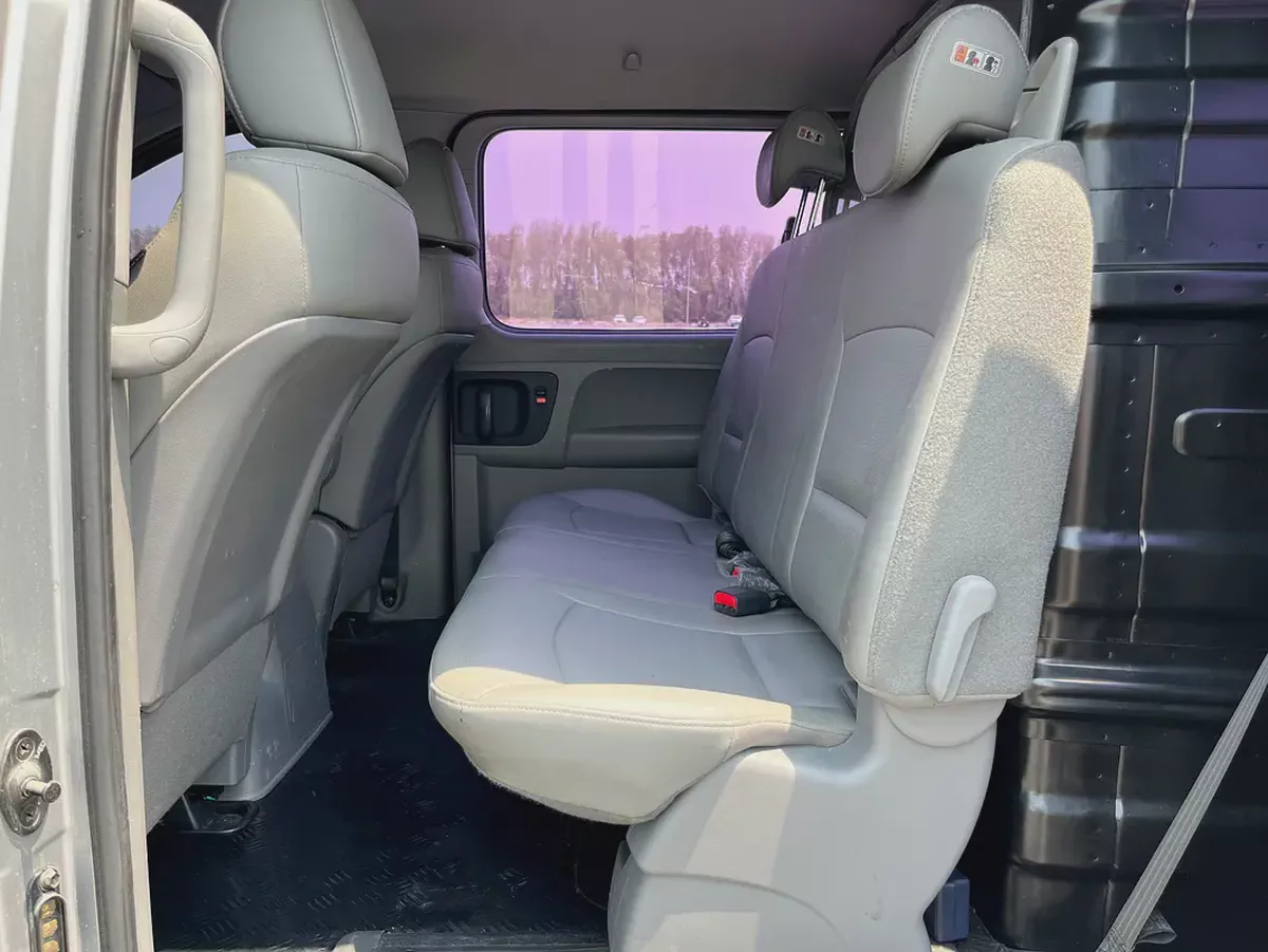 Hyundai H1-9-9