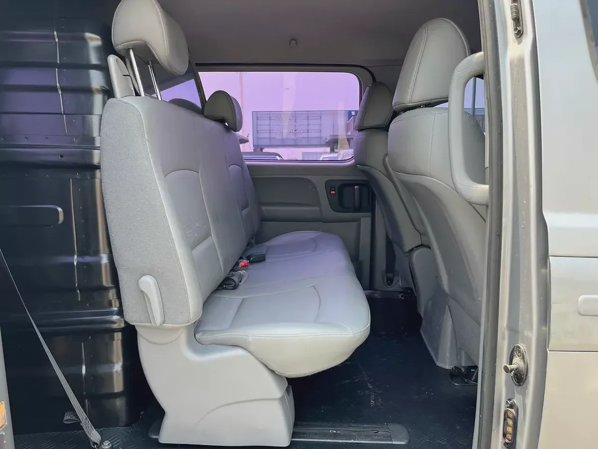 Hyundai H1-10-10