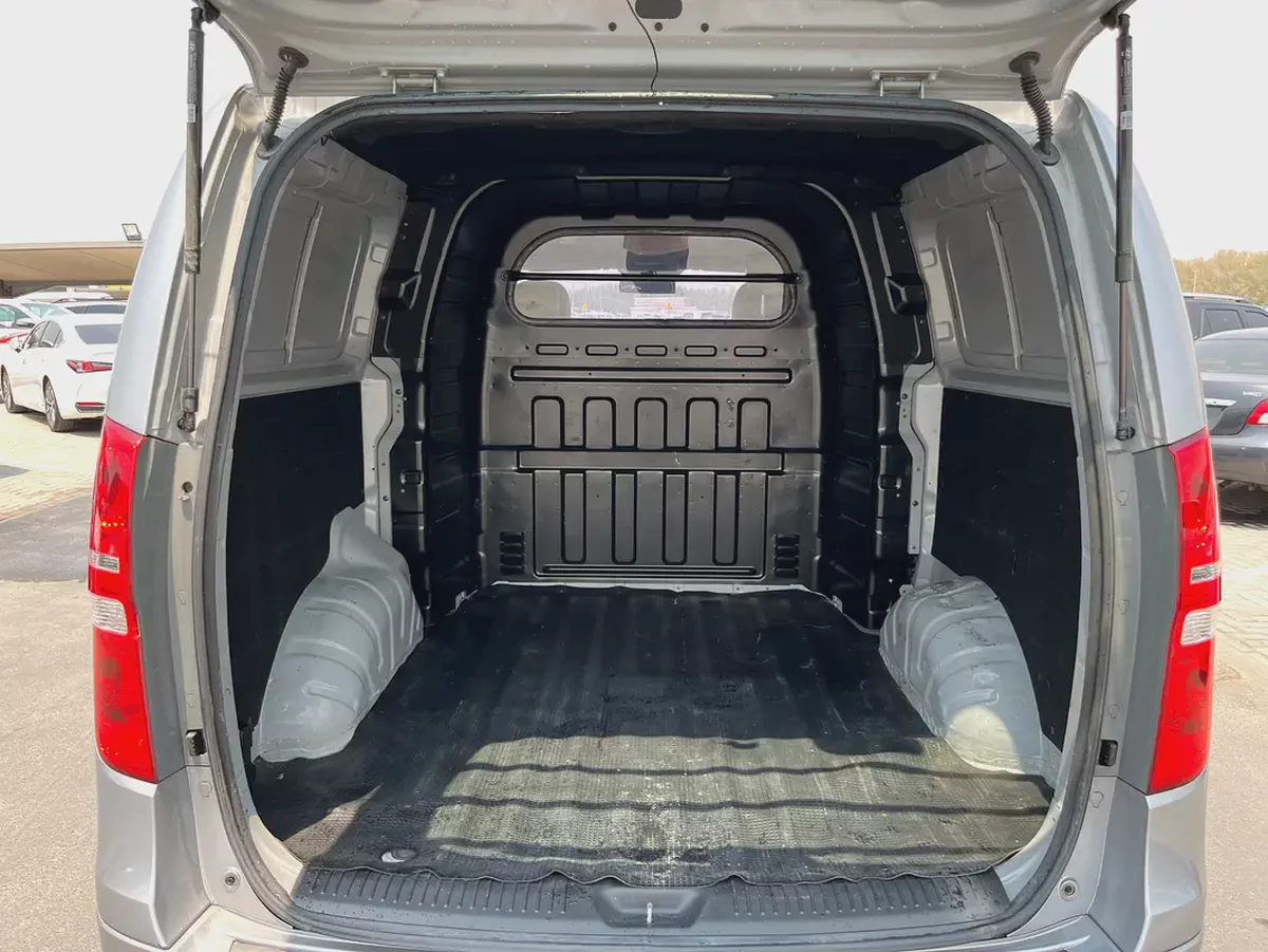 Hyundai H1-12-12