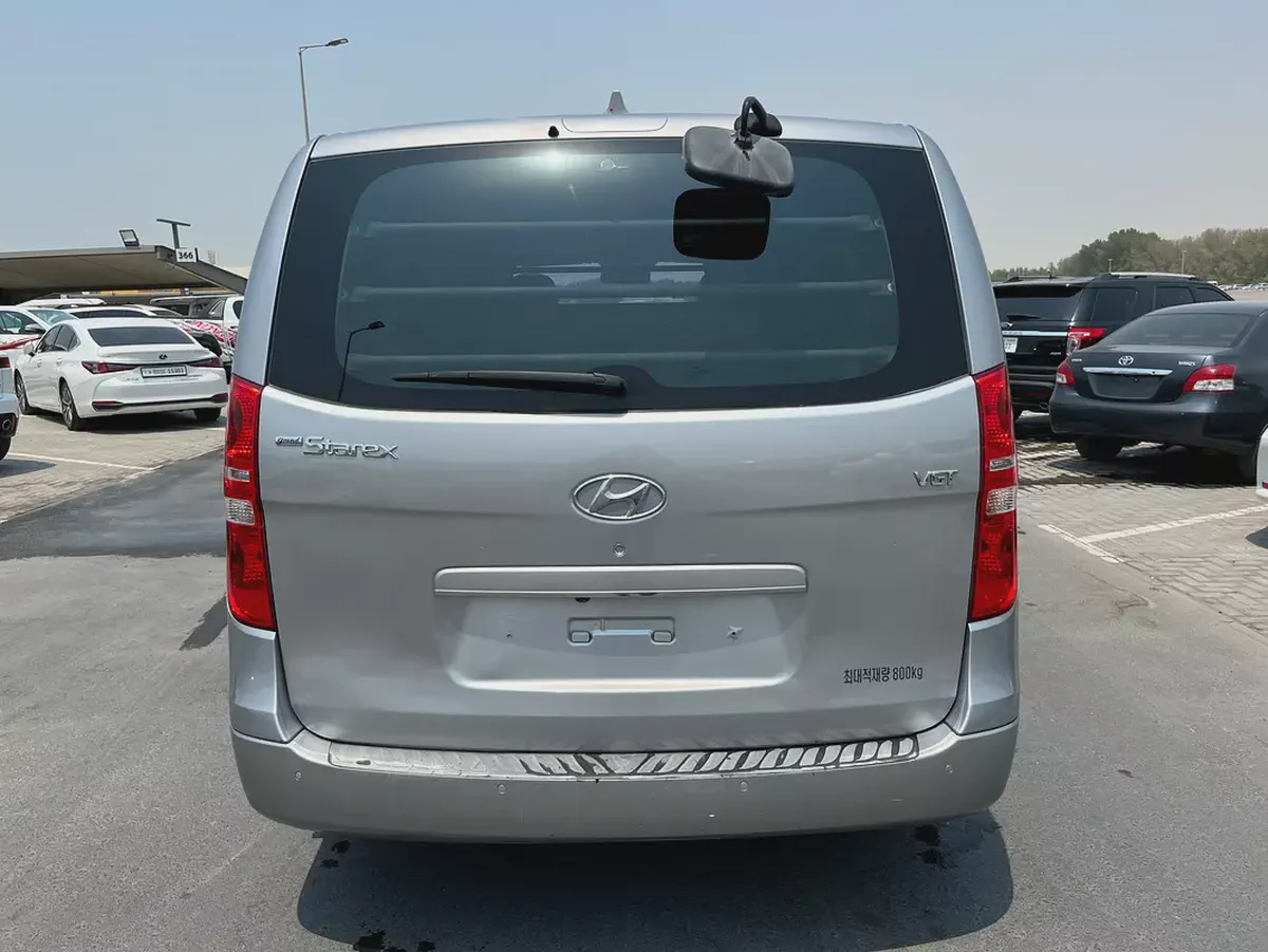 Hyundai H1-4-4