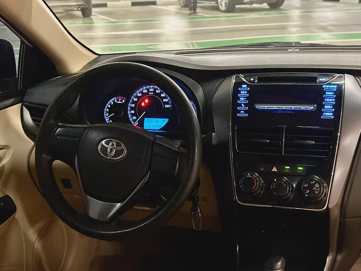 592/- AED Toyota Yaris 2022 1.5L || GCC Specs ||Well Maintained-7-7