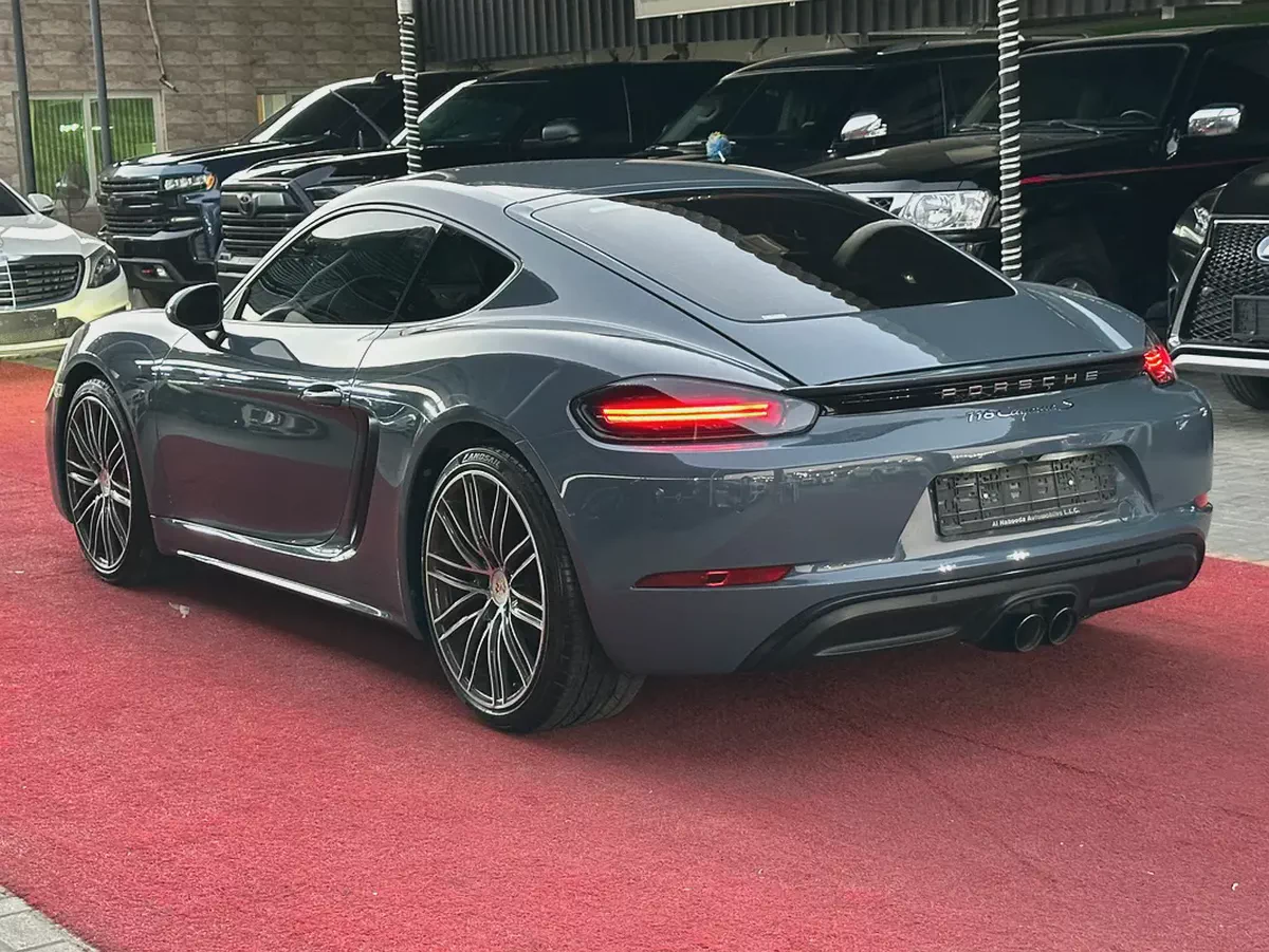 Porsche 718 Cayman 2018 | GCC Specs-18-18