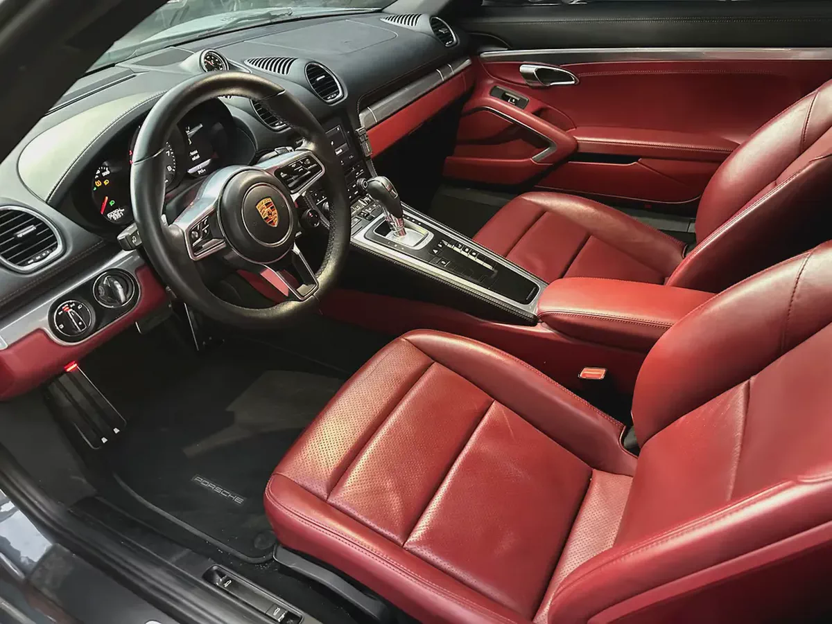 Porsche 718 Cayman 2018 | GCC Specs-19-19
