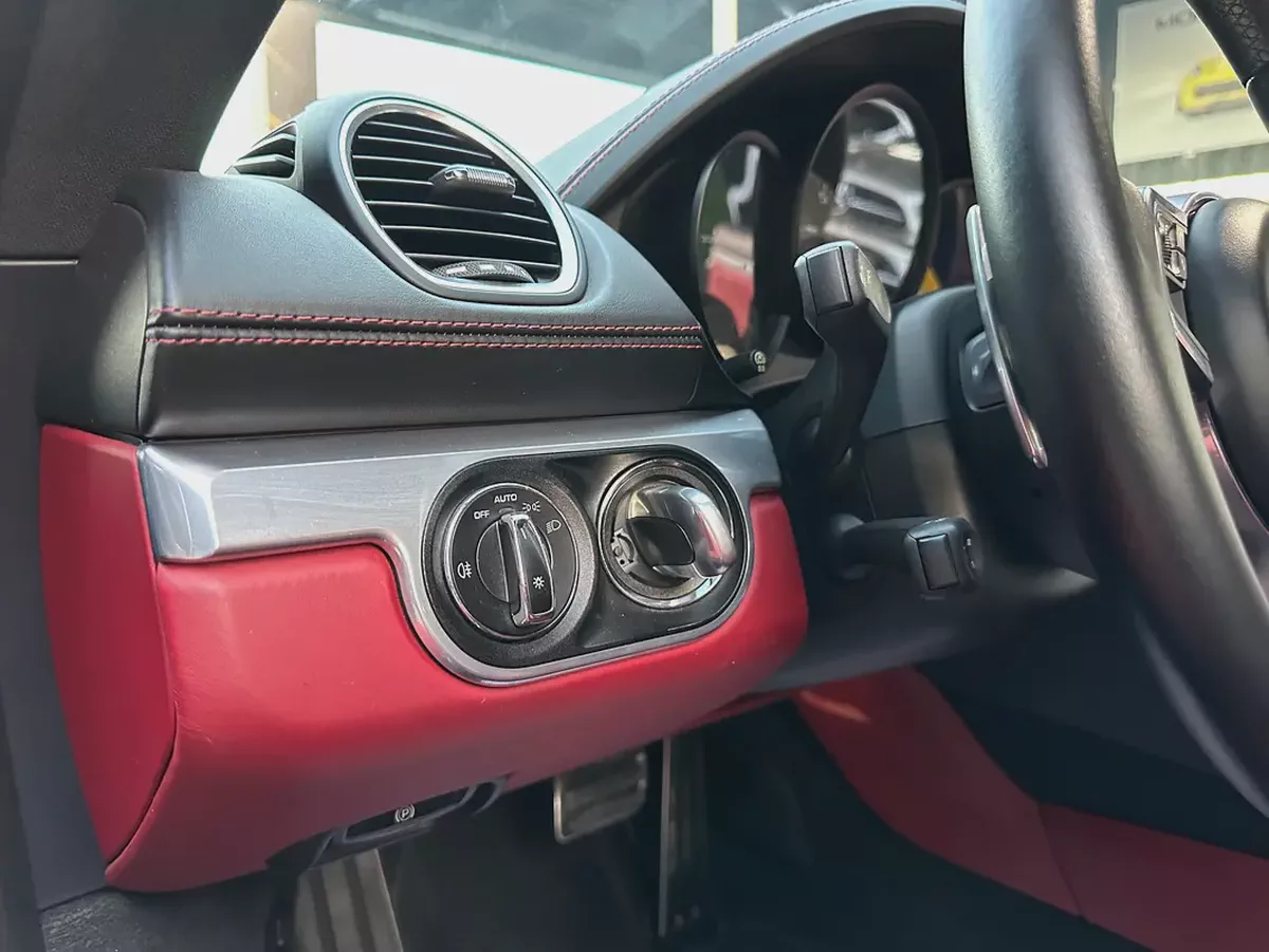 Porsche 718 Cayman 2018 | GCC Specs-7-7