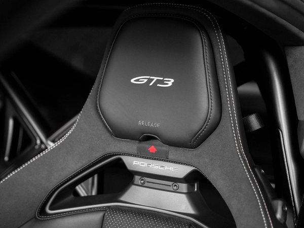 BRAND NEW GT3-CLUB SPORT-UNDER WARRANTY-CERAMIC BRAKES-LIFTING SYSTEM-SPORT CHRONO-MATRIX