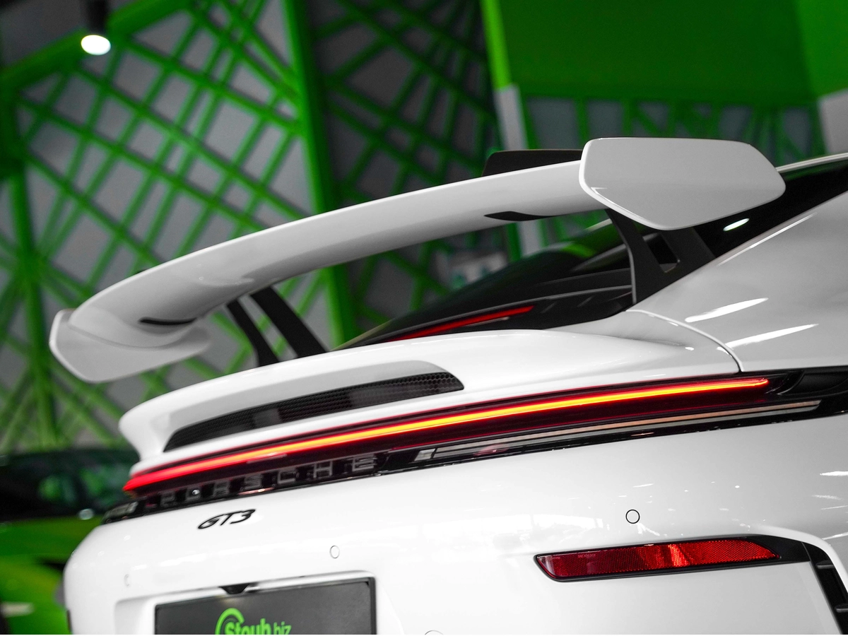 BRAND NEW GT3-CLUB SPORT-UNDER WARRANTY-CERAMIC BRAKES-LIFTING SYSTEM-SPORT CHRONO-MATRIX-17-17