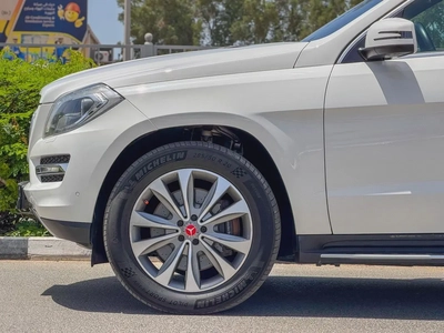 Mercedes-Benz GL 500 4MATIC 2014 - GCC Specs - Excellent Condition-3