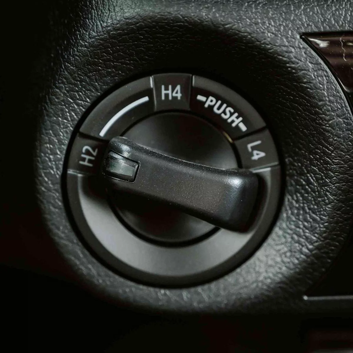 Toyota Hilux SGLX-13-0