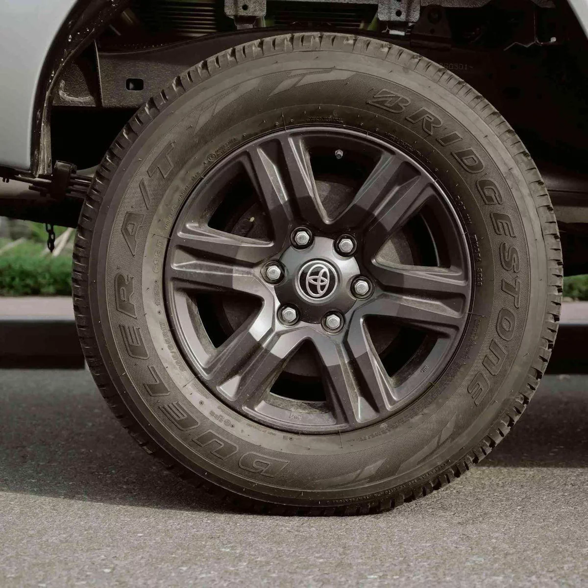 Toyota Hilux SGLX-14-0