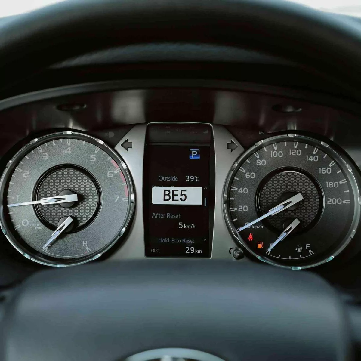 Toyota Hilux SGLX-6-0