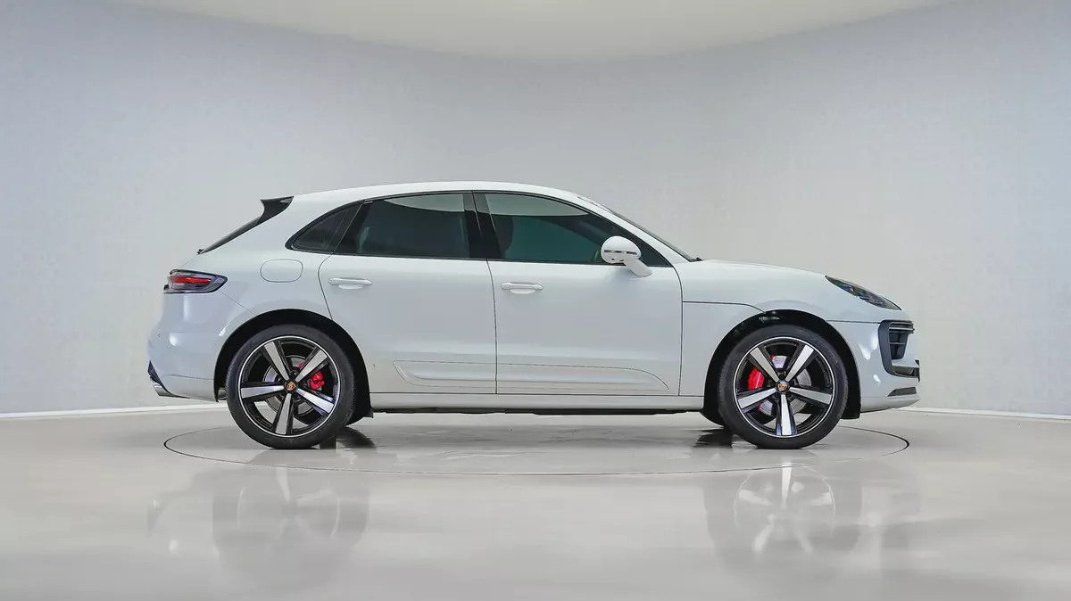 2024 Porsche Macan S | GCC Specs | Full Porsche Service History | Porsche warranty available-2-2