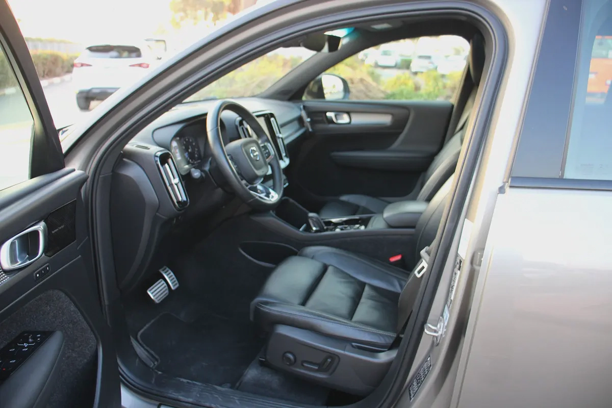 Volvo XC40 T4 R-design 2022, EMI (1095x60) Bank finance! Full agency history! Perfect condition!-12-12