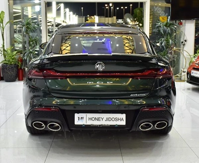 MG 7 Trophy ( 2026 Model ) in Green Color GCC Specs-7