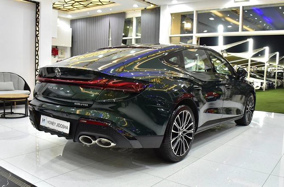 MG 7 Trophy ( 2026 Model ) in Green Color GCC Specs-9-9