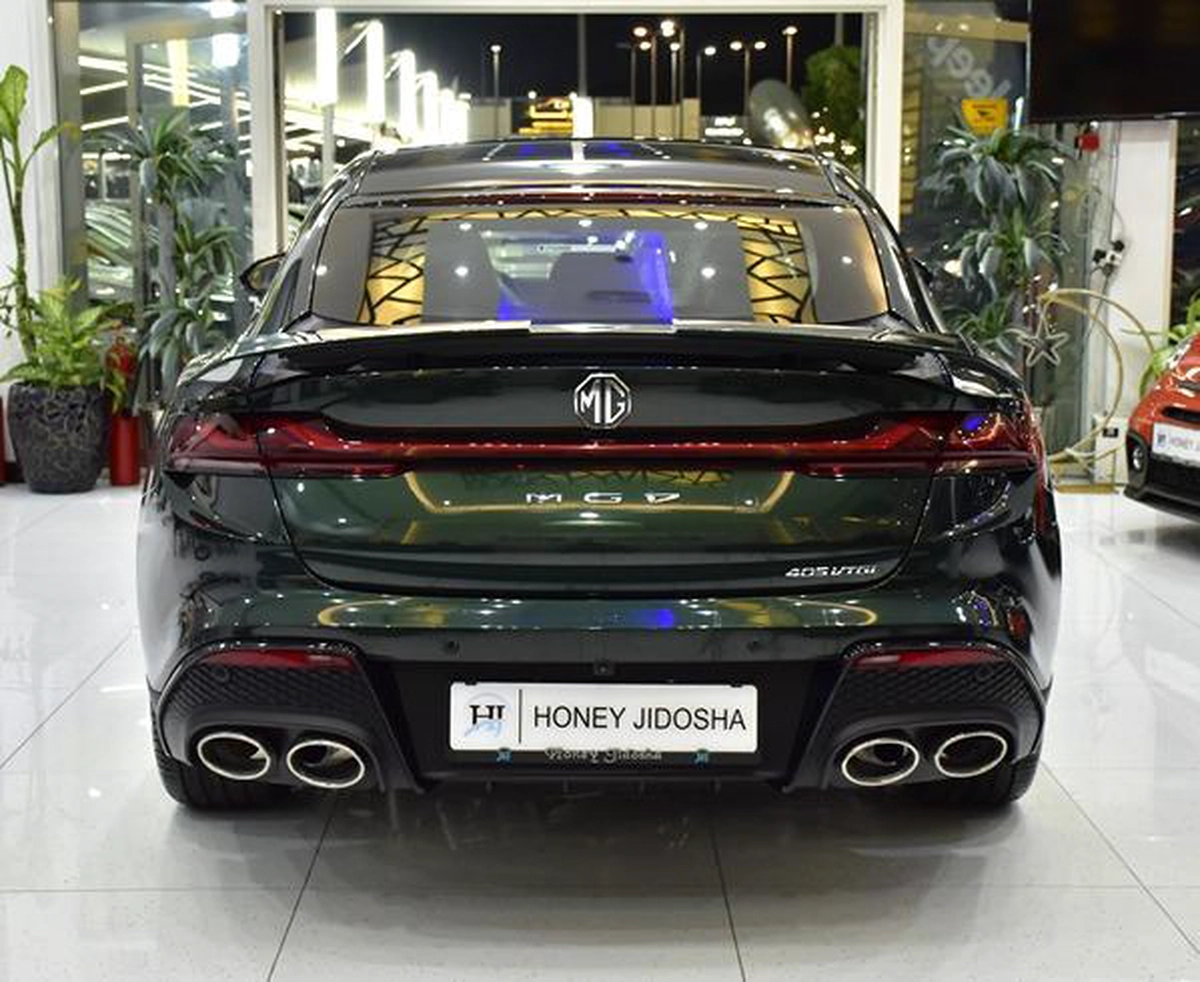 MG 7 Trophy ( 2026 Model ) in Green Color GCC Specs-7-7