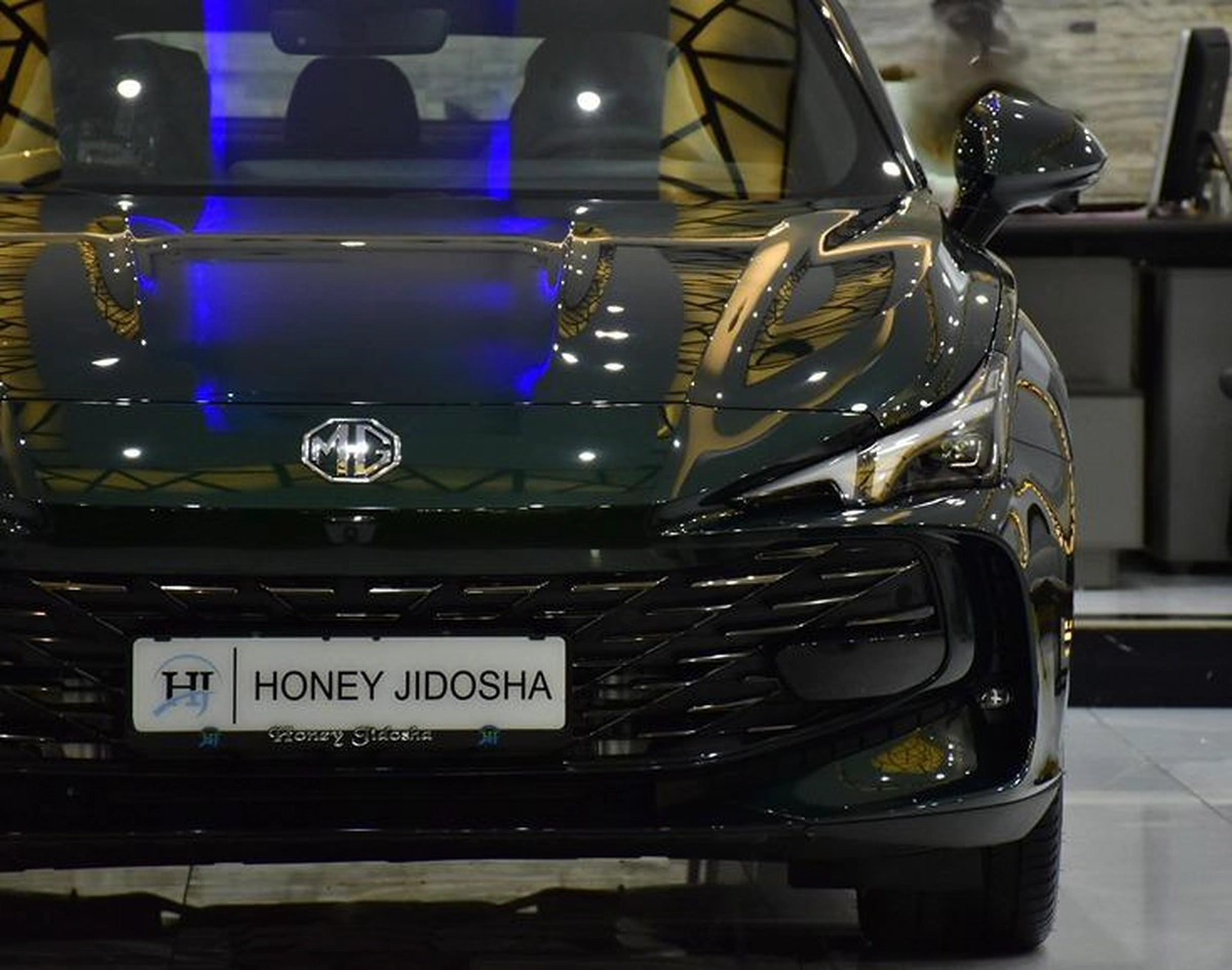 MG 7 Trophy ( 2026 Model ) in Green Color GCC Specs-5-5