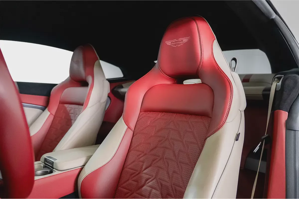 AED 28,722 / 60 months | 20% DP | 2025 Aston Martin Vanquish / FSH / Warranty-14-14