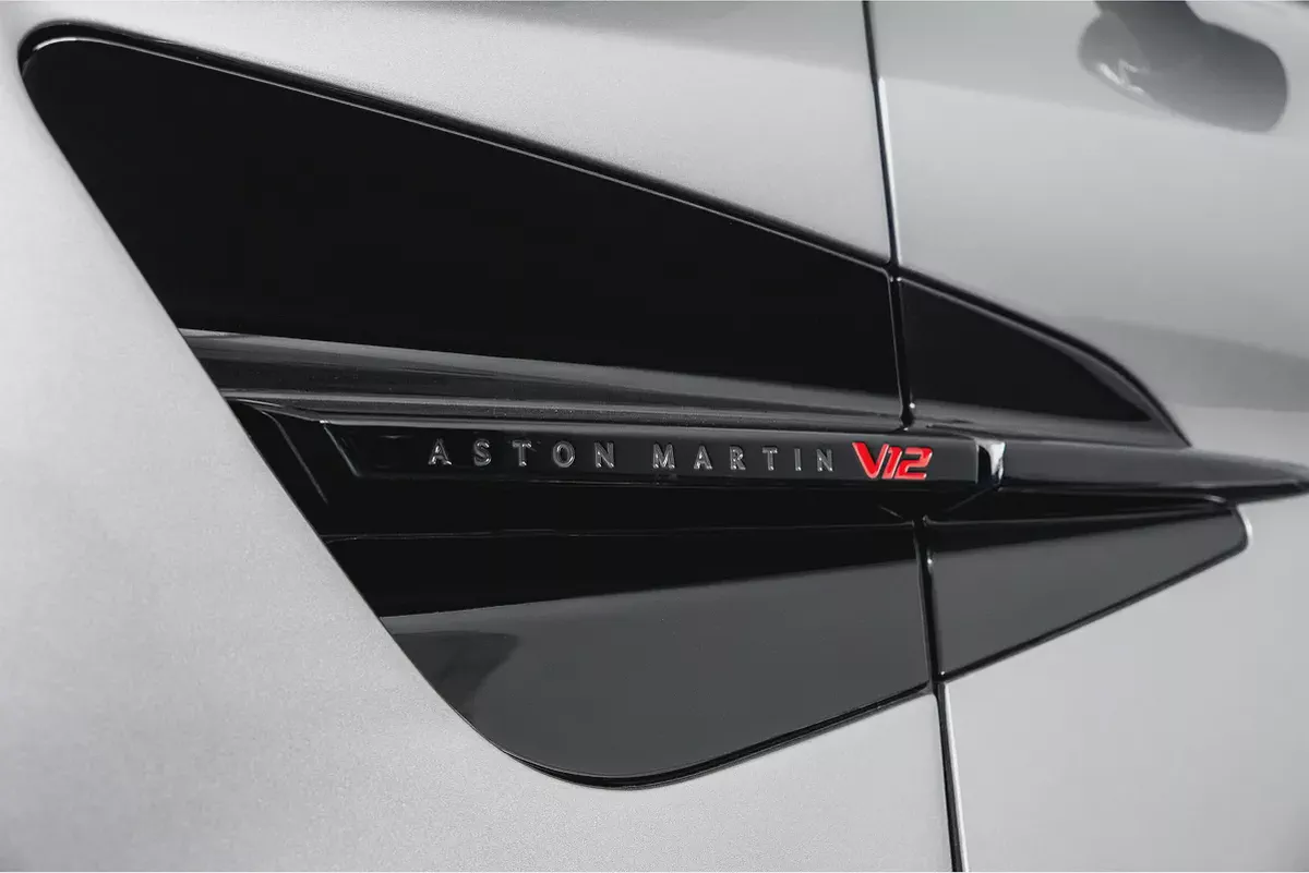 AED 28,722 / 60 months | 20% DP | 2025 Aston Martin Vanquish / FSH / Warranty-16-16