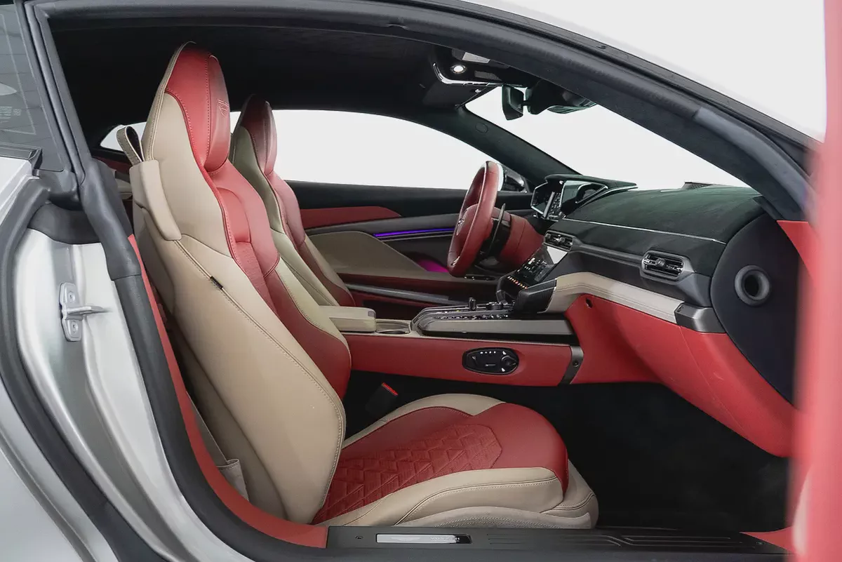 AED 28,722 / 60 months | 20% DP | 2025 Aston Martin Vanquish / FSH / Warranty-8-8