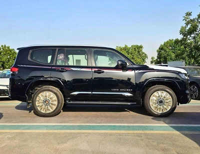Toyota Land Cruiser GXR || 3.5L PETROL V6 / SMALL DVD / BIG BUMPER / 2 PWR SEAT + LEATHER / SUNROOF / CHROME CLADDING /-1