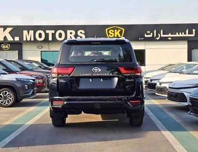 Toyota Land Cruiser GXR || 3.5L PETROL V6 / SMALL DVD / BIG BUMPER / 2 PWR SEAT + LEATHER / SUNROOF / CHROME CLADDING /-3